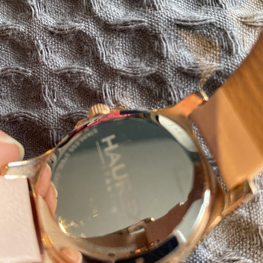 Watch - Picture 4 of 4